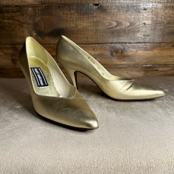 FINAL PRICE DROP Vintage Pumps / Heels by Stuart Weitzman - Picture 2 of 9